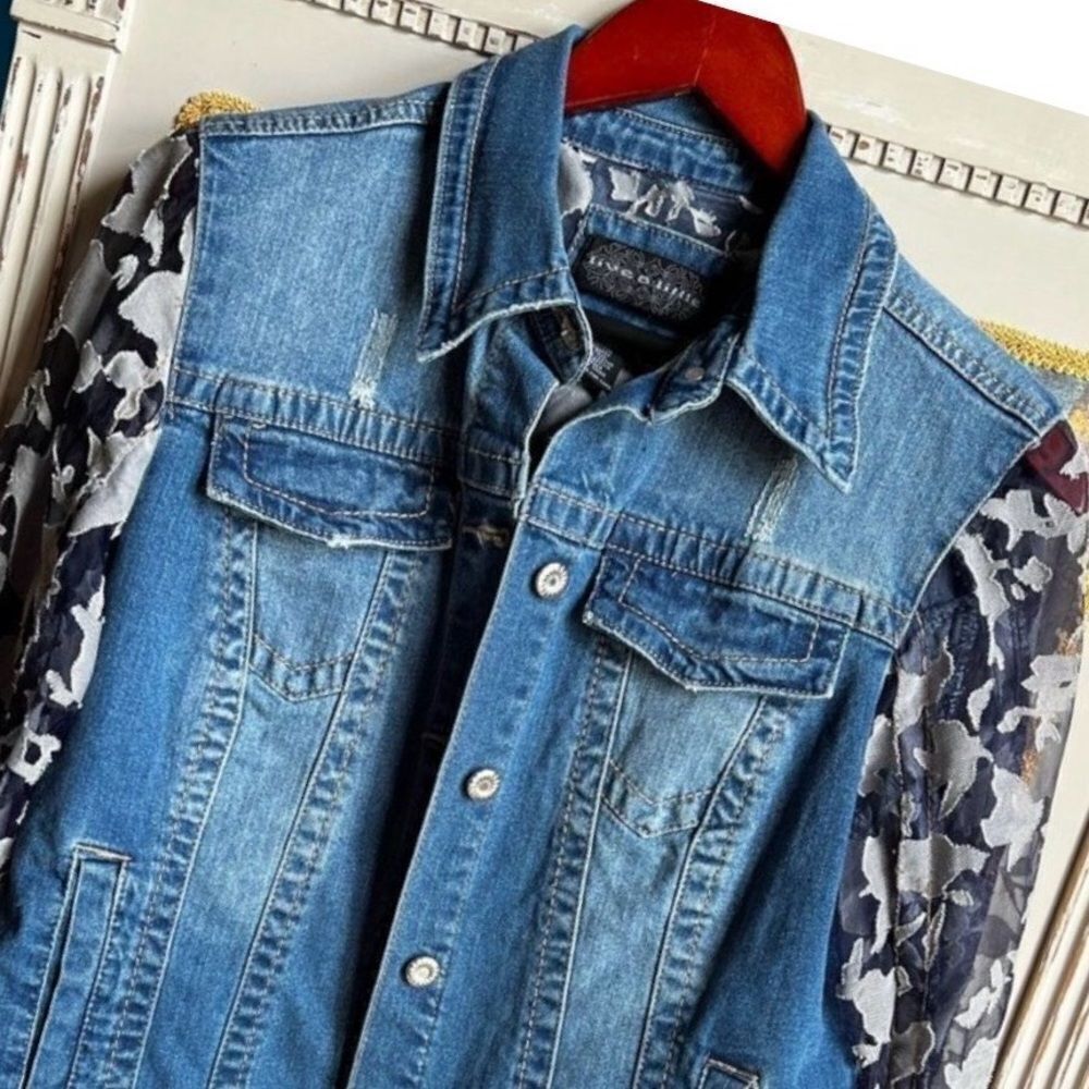 Live A Little Cropped Jean Jacket NWOT - Picture 2 of 9